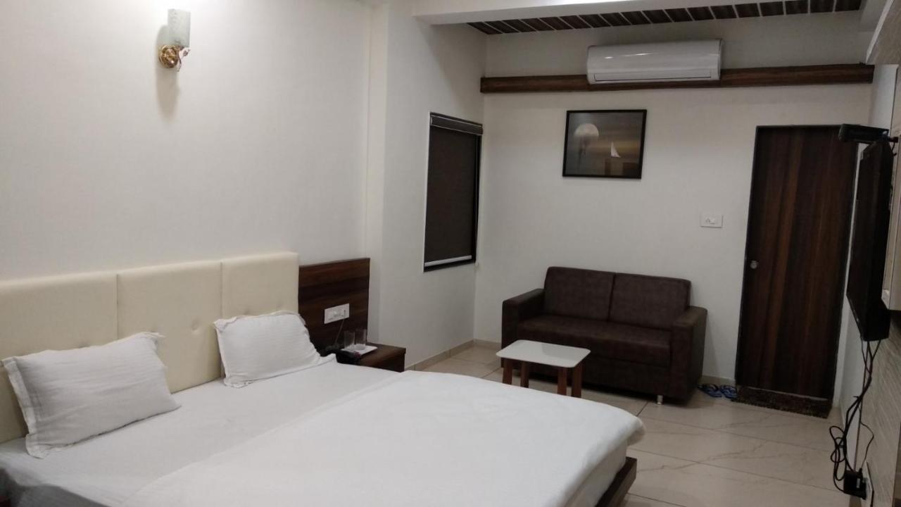 Hotel The Grand Shiva Gondal المظهر الخارجي الصورة