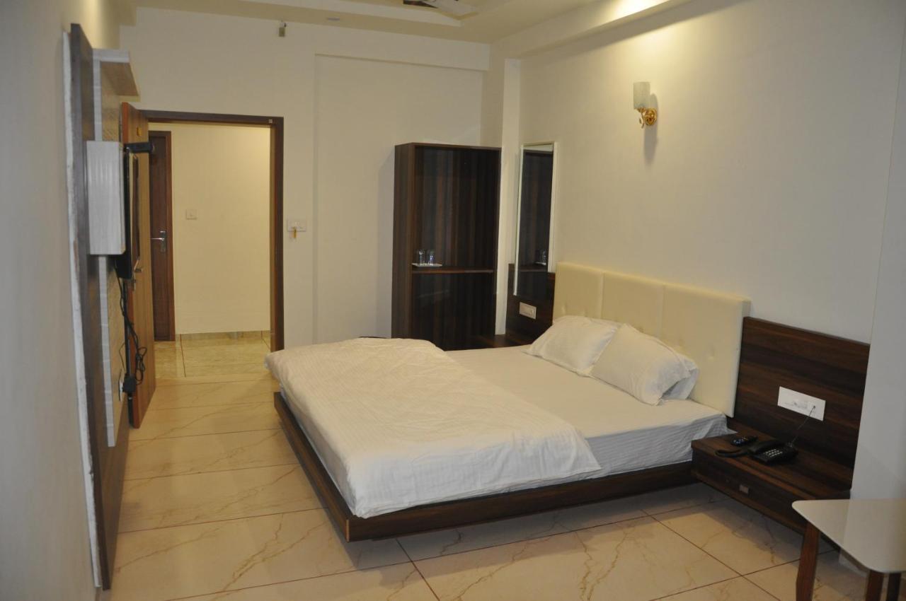 Hotel The Grand Shiva Gondal المظهر الخارجي الصورة